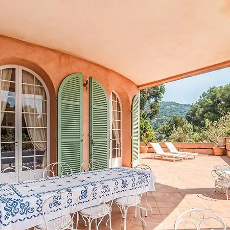 La Malpagne, 400m2 Les Pieds Dans L'eau *